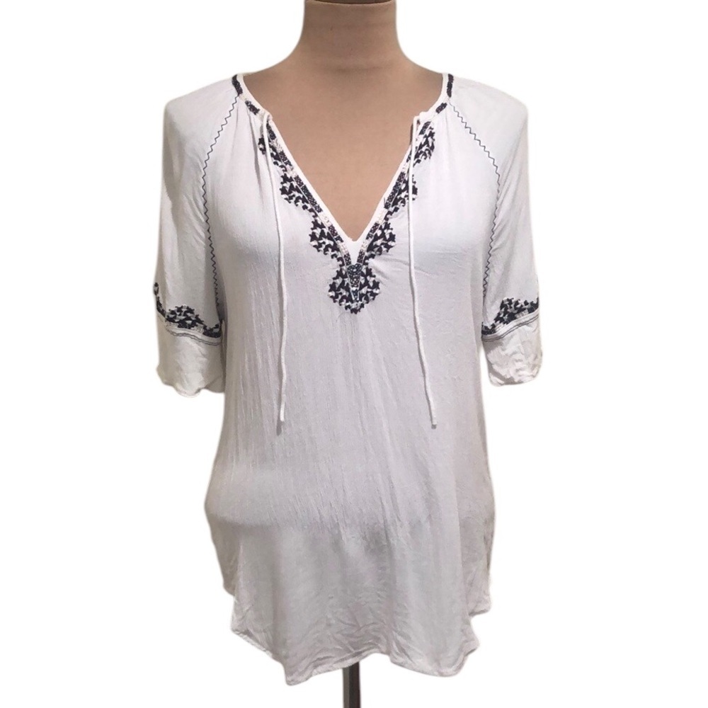 Paige Chessa Blouse Size Medium White Embroidered Pullover